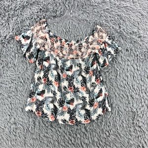 Maurices Blouse Womens Size Medium Hawaiian Palm Tree Flower Top